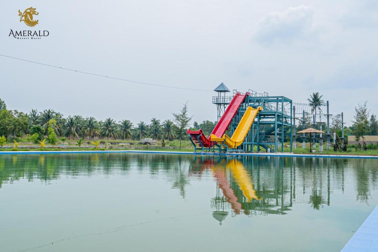 Kanopi Tipi Hotel Kampung Sungai Rengit Exterior foto